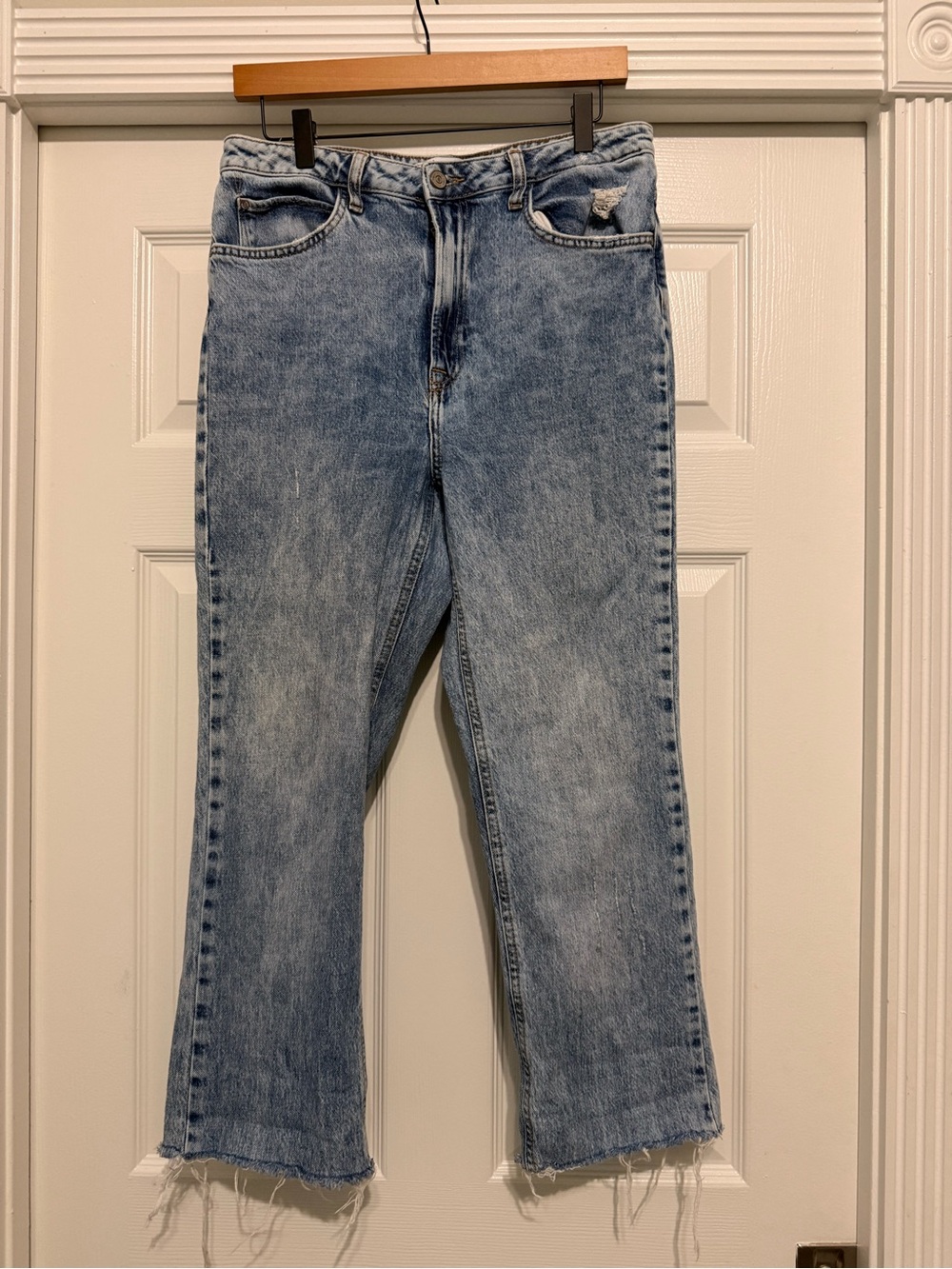 Zara Light Blue Washed Cropped Ankle Jeans